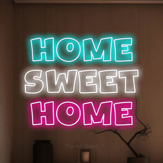 Enseigne néon à DEL à lumière multicolore, de style contour, affichant « Home Sweet Home » sur un mur brun chaleureux, pour décorer un salon