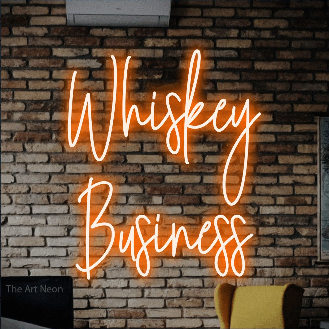 Enseigne néon à DEL à lumière orange, de style manuscrit, affichant « Whiskey Business » sur un mur de briques rustique, pour décorer un bar
