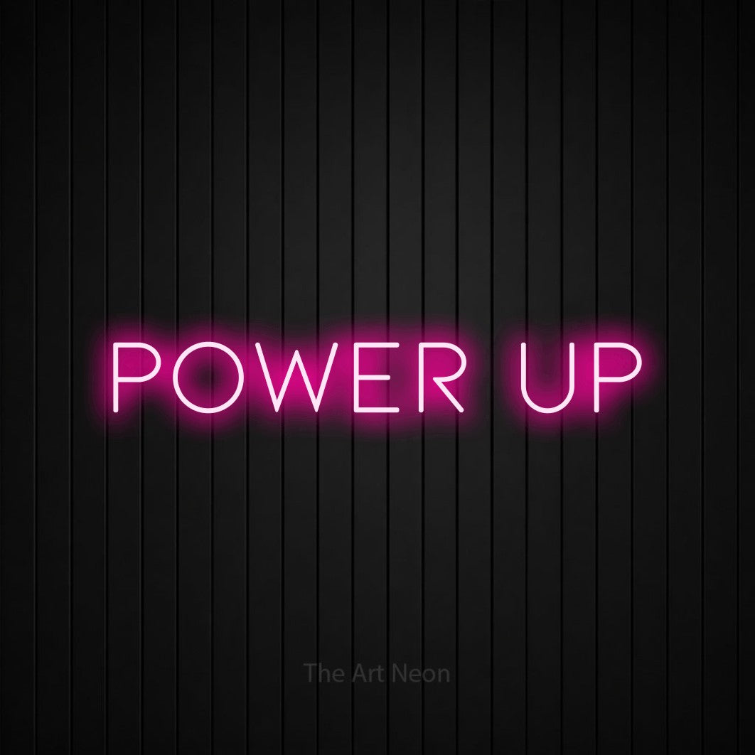 Enseigne néon à DEL à lumière rose vif, affichant « Power Up » sur un mur noir à lattes verticales, pour décorer une salle de jeu