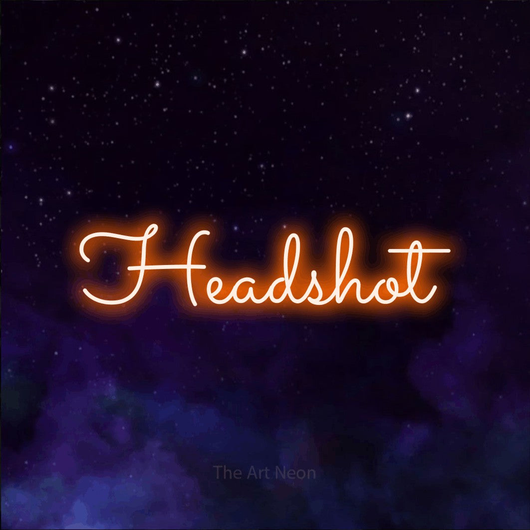 Enseigne néon à DEL à lumière orange, affichant « Headshot » sur un arrière-plan de galaxie violette, pour décorer une salle de jeu