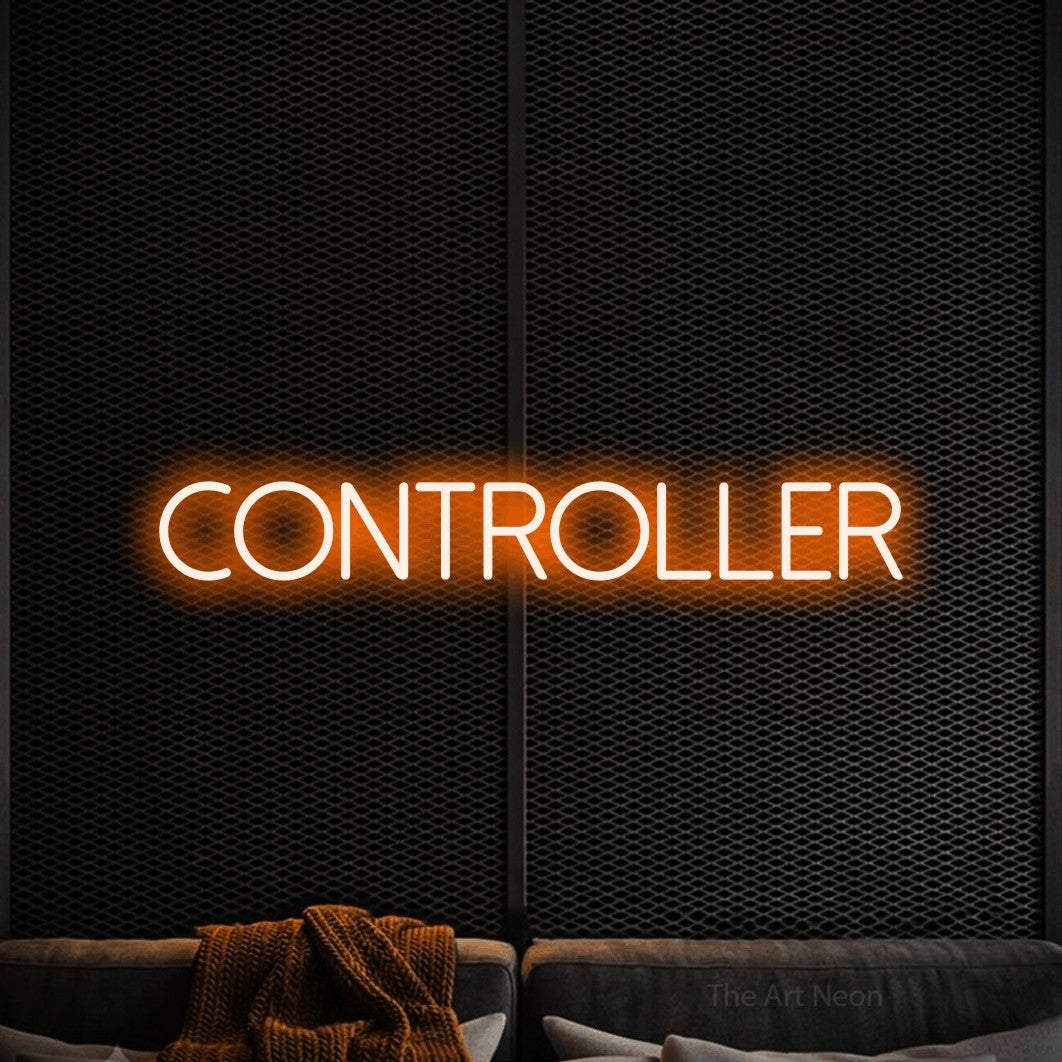 Enseigne néon à DEL à lumière orange, affichant « Controller » sur un mur noir texturé, pour décorer une salle de jeu