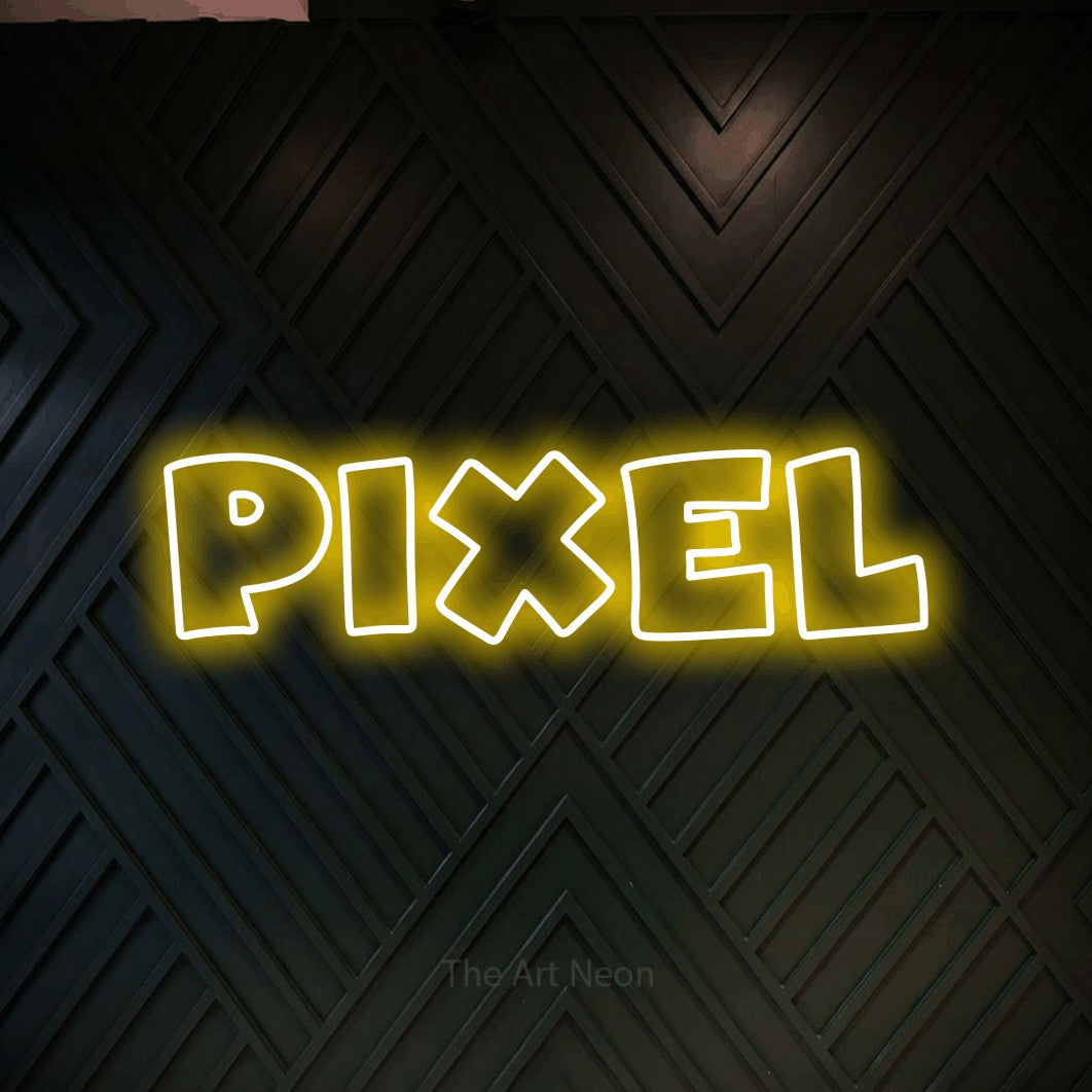 Enseigne néon à DEL à lumière jaune, de style contour, affichant « Pixel » sur un mur géométrique en bois foncé, pour décorer une salle de jeu