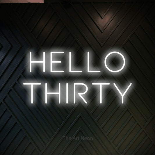Enseigne néon à DEL à lumière blanche froide, affichant « Hello Thirty » sur un mur géométrique en bois foncé, pour décorer une fête