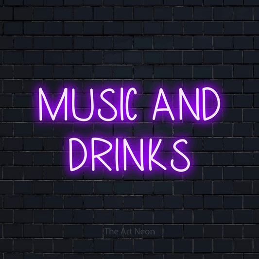Enseigne néon à DEL à lumière violette, affichant « Music and Drinks » sur un mur de briques bleu marine foncé, pour décorer un bar
