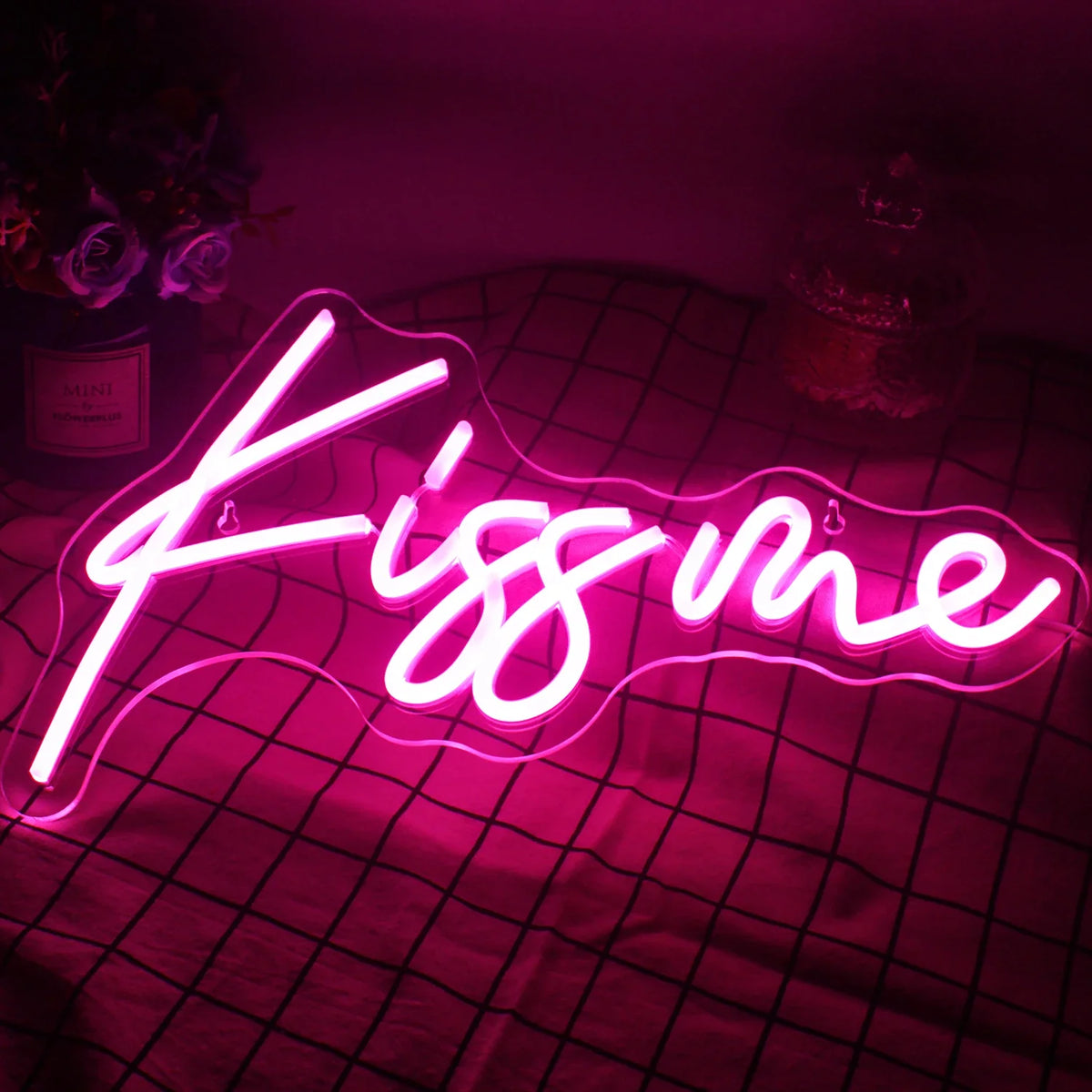 Kiss Me 5V USB LED neon sign