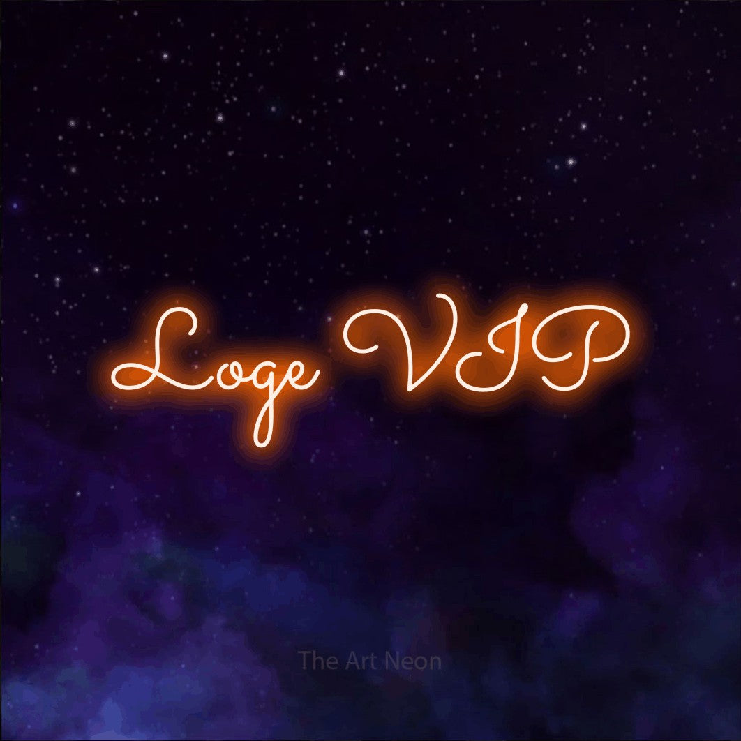 Lettrage en néon LED « Loge VIP » en orange, en lettres cursives aux boucles marquées, présenté sur une texture de galaxie violette, pour une fête.